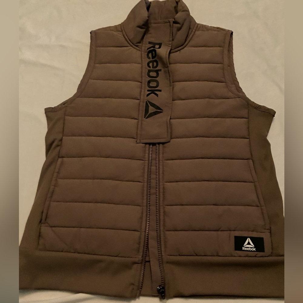 Reebok Woman Puffer Vest with Zipper Closure Brown Size M